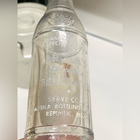 Early 20th Century Antique AROLA QUALITY BEVERAGES Soda Bottle Republic Michigan - Picture 9 of 12